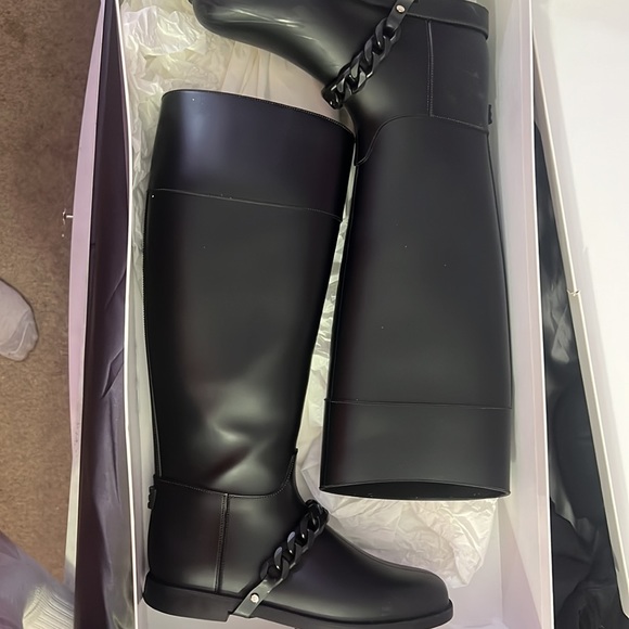 NEGOTIABLE PRICE !!! Givenchy Rain Boots Size 39 US 9 - Picture 2 of 9